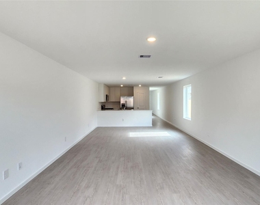 16723 Old Wagon Way - Photo Thumbnail 7
