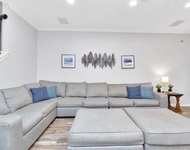 10007 Hickory Trail Lane - Photo Thumbnail 6