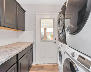 10007 Hickory Trail Lane - Photo Thumbnail 15