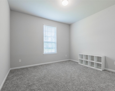 18102 Humber River Lane - Photo Thumbnail 16