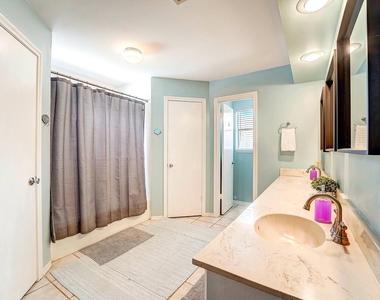 8111 Pine Green Lane - Photo Thumbnail 34
