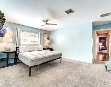 8111 Pine Green Lane - Photo Thumbnail 33