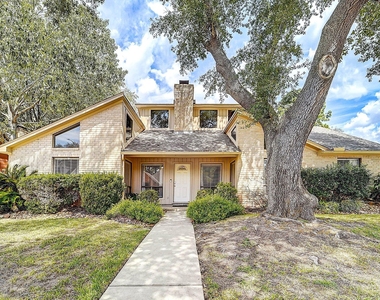 8111 Pine Green Lane - Photo Thumbnail 39