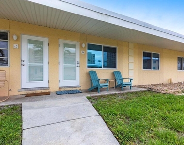 6006 Midnight Pass Road - Photo Thumbnail 12
