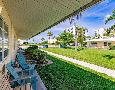6006 Midnight Pass Road - Photo Thumbnail 15