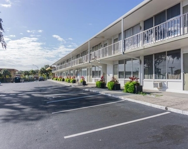 515 Bon Air Street - Photo Thumbnail 5
