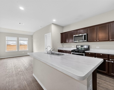 20926 Belmont Village Way - Photo Thumbnail 8