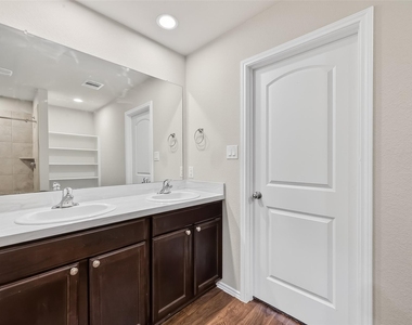 20926 Belmont Village Way - Photo Thumbnail 42