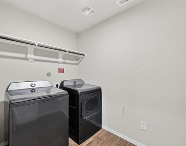 20926 Belmont Village Way - Photo Thumbnail 17