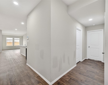 20926 Belmont Village Way - Photo Thumbnail 28