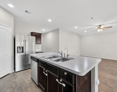 20926 Belmont Village Way - Photo Thumbnail 13