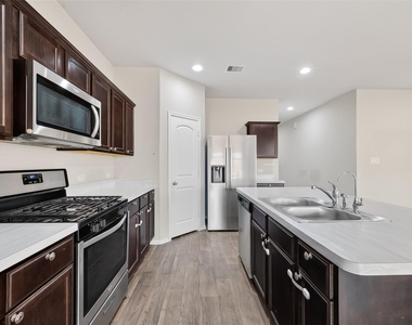 20926 Belmont Village Way - Photo Thumbnail 14
