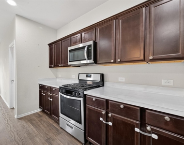 20926 Belmont Village Way - Photo Thumbnail 9