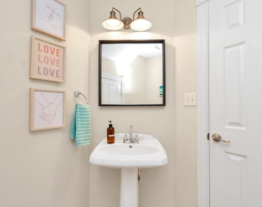 1730 Lakeshore Drive - Photo Thumbnail 24