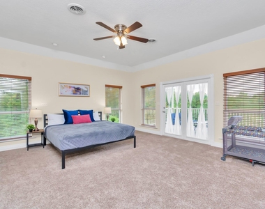 1730 Lakeshore Drive - Photo Thumbnail 30