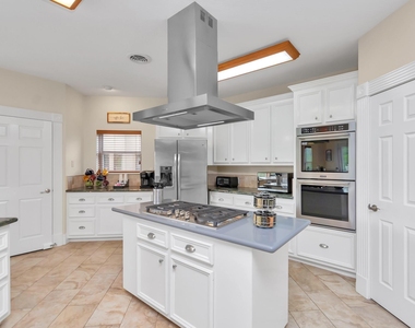 1730 Lakeshore Drive - Photo Thumbnail 2