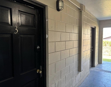 310 Farnol Street Sw - Photo Thumbnail 1