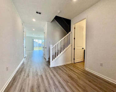 1209 Mattie Pointe Boulevard - Photo Thumbnail 2