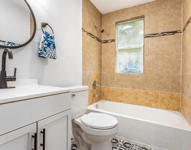 912 E Carolina Ave - Photo Thumbnail 18