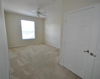 588 Brantley Terrace Way - Photo Thumbnail 3