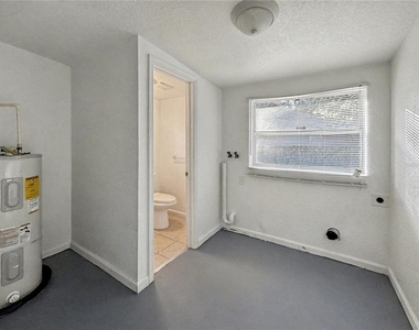 612 Kensington Street - Photo Thumbnail 6