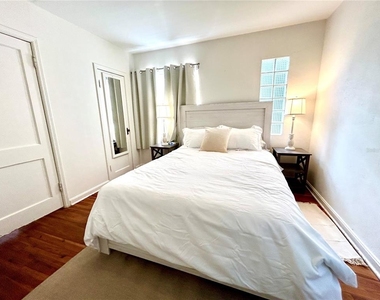 265 W Bay Avenue - Photo Thumbnail 6