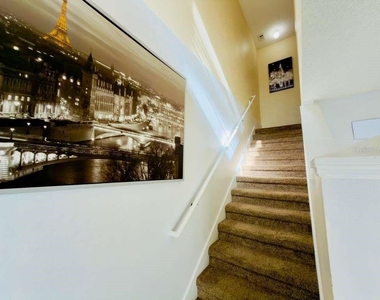 8439 Crystal Cove Loop - Photo Thumbnail 9