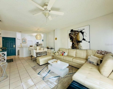 8439 Crystal Cove Loop - Photo Thumbnail 4