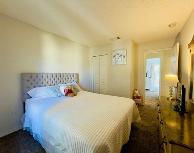 8439 Crystal Cove Loop - Photo Thumbnail 13
