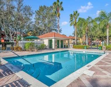 8439 Crystal Cove Loop - Photo Thumbnail 28