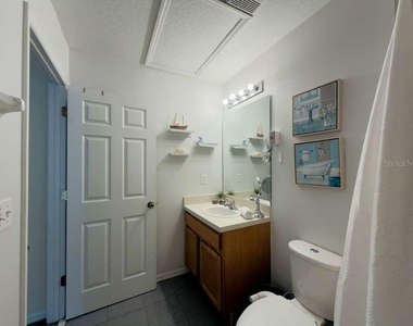 8439 Crystal Cove Loop - Photo Thumbnail 15