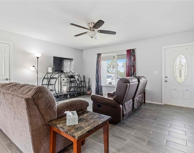 20550 Edgewater Drive - Photo Thumbnail 7