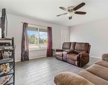 20550 Edgewater Drive - Photo Thumbnail 8