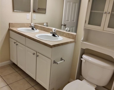 4961 Nw 43rd Avenue - Photo Thumbnail 44