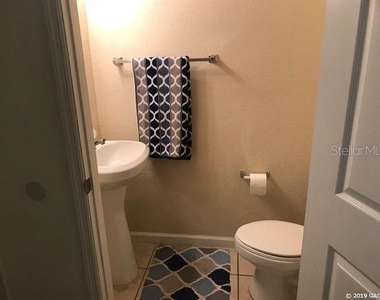 4961 Nw 43rd Avenue - Photo Thumbnail 7