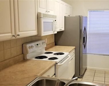 4961 Nw 43rd Avenue - Photo Thumbnail 5