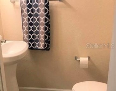 4961 Nw 43rd Avenue - Photo Thumbnail 11