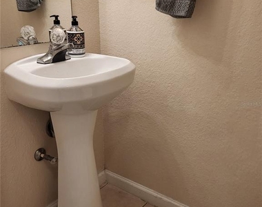 4961 Nw 43rd Avenue - Photo Thumbnail 16