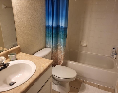 4961 Nw 43rd Avenue - Photo Thumbnail 15