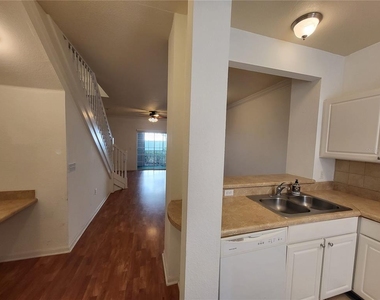 4961 Nw 43rd Avenue - Photo Thumbnail 22