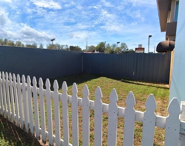 3001 Bee Ridge Road - Photo Thumbnail 20