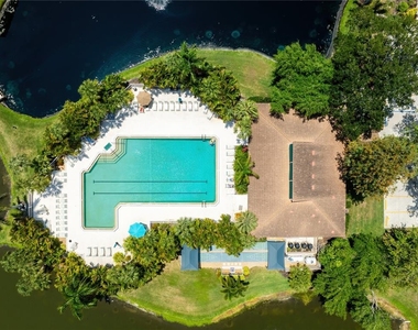 5685 Ashton Lake Drive - Photo Thumbnail 14