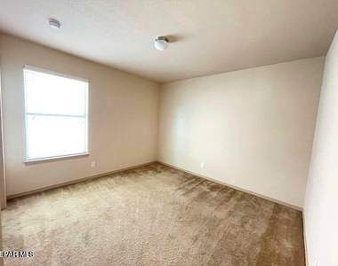 4001 Hueco Valley Drive - Photo Thumbnail 8