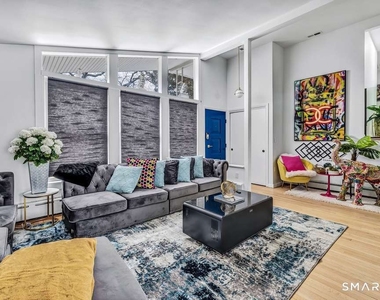 110 Grenelle Street - Photo Thumbnail 24
