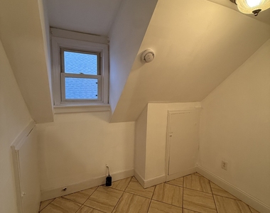21 North Walnut Street - Photo Thumbnail 4