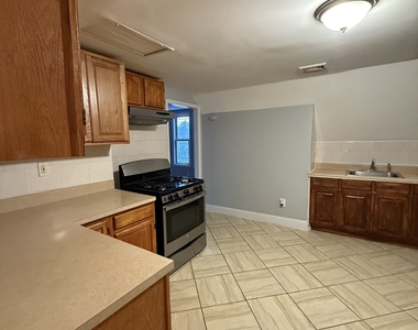 21 North Walnut Street - Photo Thumbnail 5