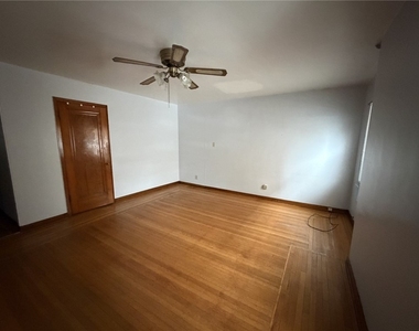 5839 Darlington Rd - Photo Thumbnail 6