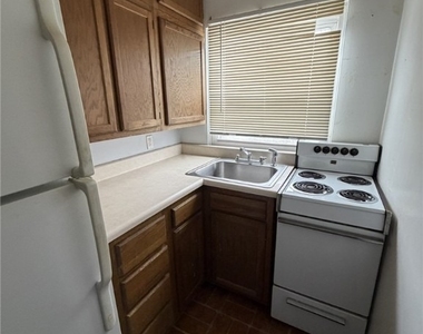 5839 Darlington Rd - Photo Thumbnail 14