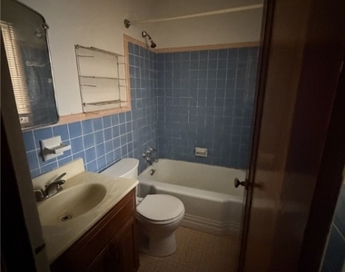 5839 Darlington Rd - Photo Thumbnail 16
