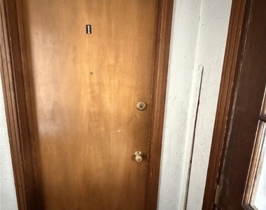 5839 Darlington Rd - Photo Thumbnail 2